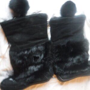 Muk's London real fur boots, Black , real leather uppers Size 9 Womens EU 40